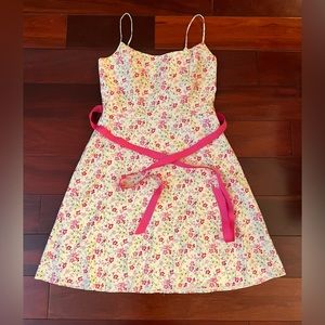 Jessica Howard Lined Fit Flare Beige Pink Flower Dress Sz 8P Cute And Nice